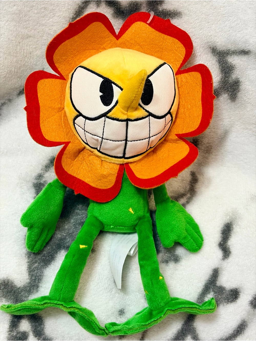 CUPHEAD (2018) “Cagney Carnation” 10”Funko Plush Toy - Series 2/EUC